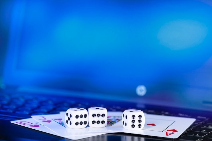 Aplikasi sistem 4d menampilkan opsi pembayaran dengan DANA, OVO, GoPay, dan QRIS di layar mobile